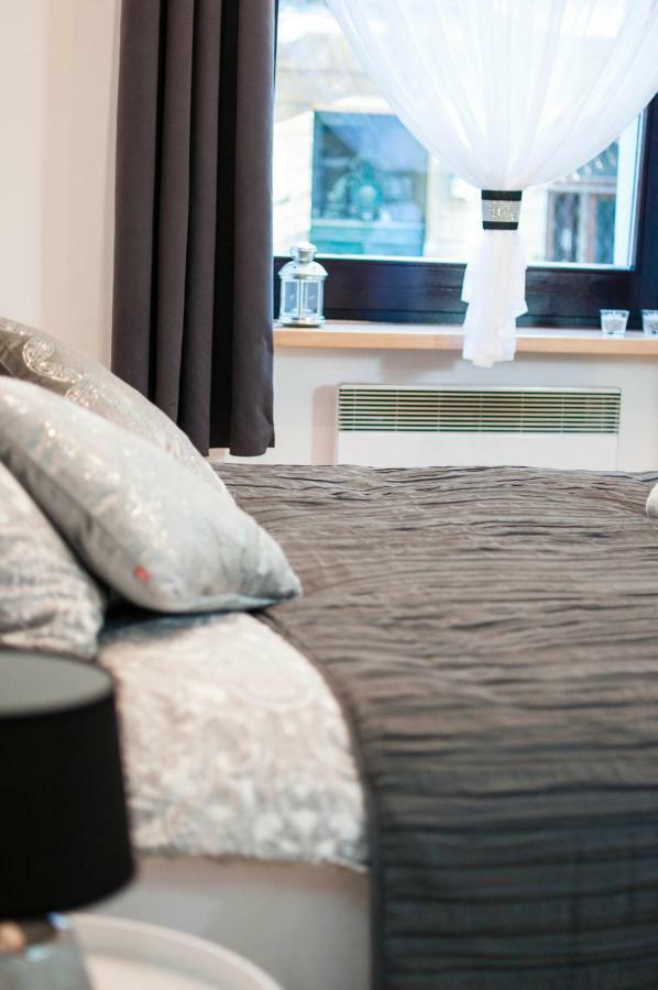Cracow Jacuzzi Apartments - Silver Room Krakau Buitenkant foto